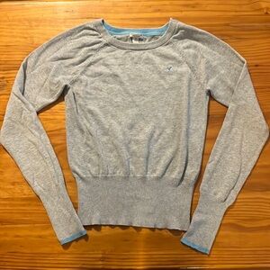 American Eagle Women’s size medium grey long sleeve shirt